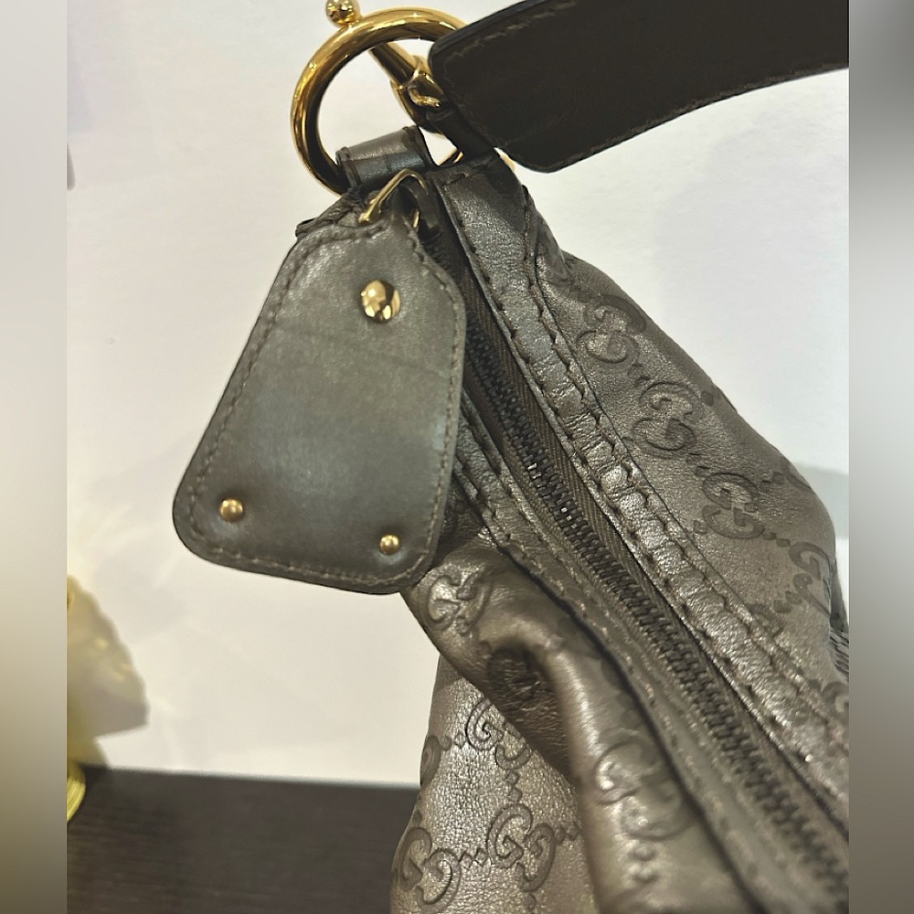 Excellent like new Gucci GG Signature Jockey Hobo Shoulder Bag
Gray - Picture 7 of 13